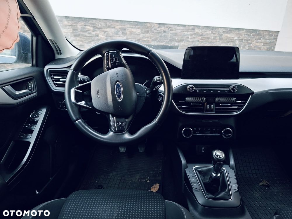 Ford Focus 1.5 EcoBlue STart-Stopp-System TREND - 2