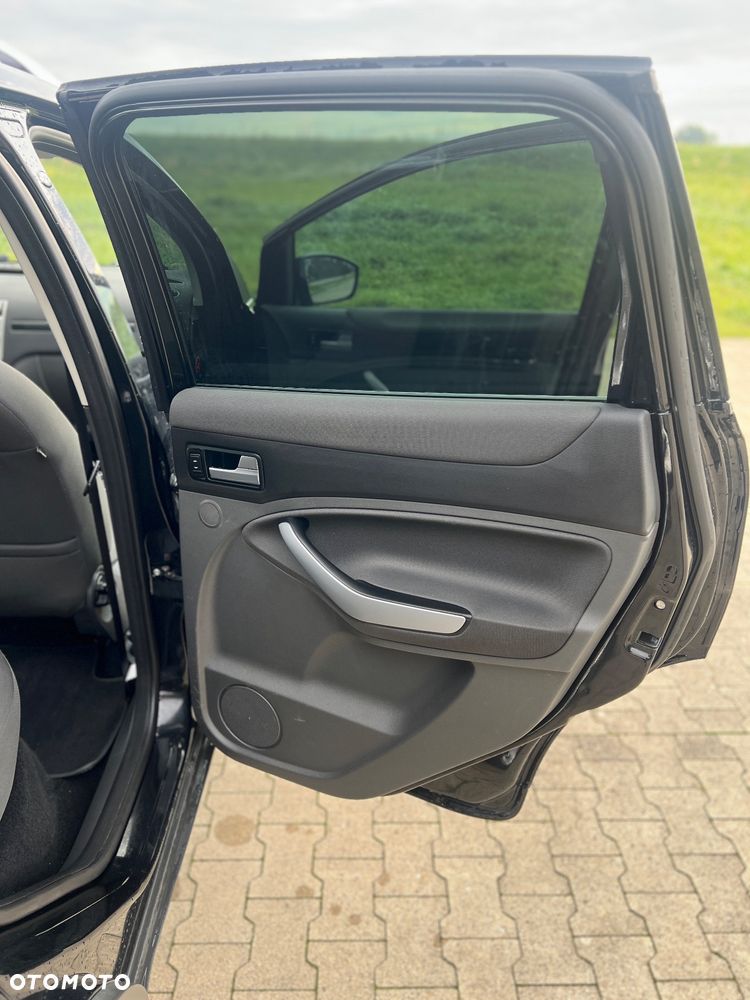 Ford Kuga 2.0 TDCi 2x4 Champions Edition - 21