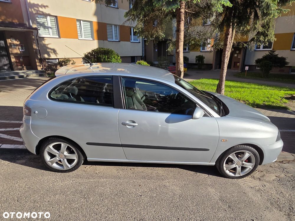 Seat Ibiza SC 1.4 16V Reference - 1