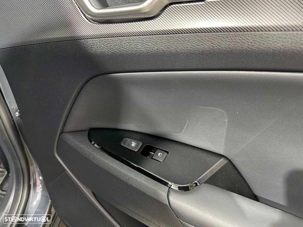 Kia Sportage 1.6 T-GDi PHEV Tech - 29