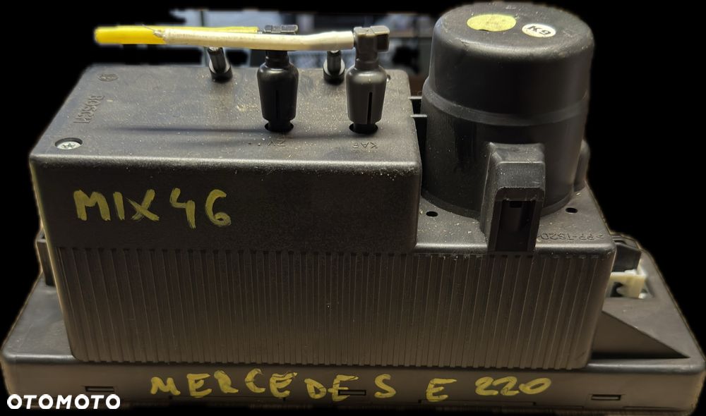 MERCEDES E W220 POMPKA CENTRALNEGO ZAMKA - 1