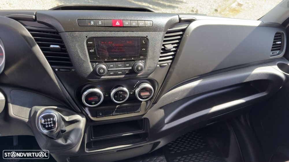 Iveco 35C16 3.0 C/PLATAFORMA - 11
