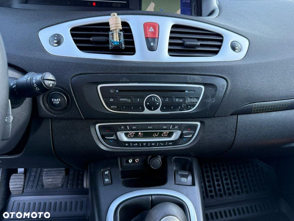 Renault Grand Scenic - 16