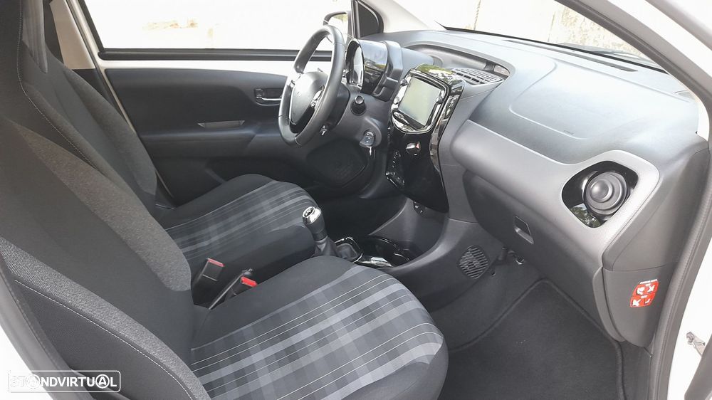 Peugeot 108 1.0 VTi Allure - 18