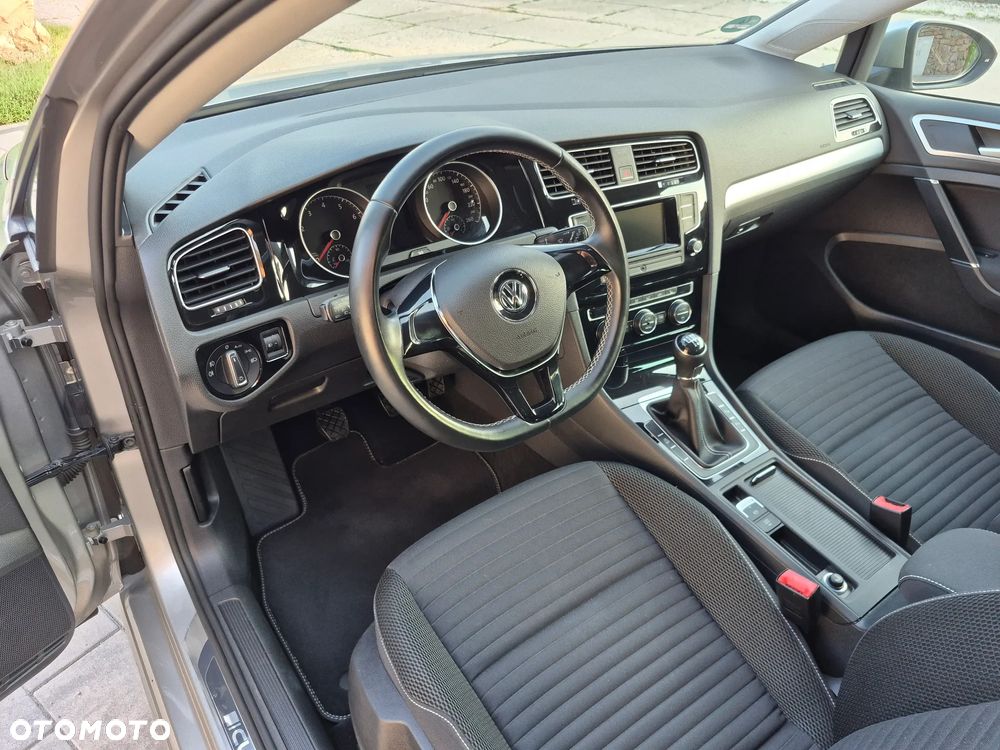 Volkswagen Golf 1.2 TSI BlueMotion Technology Cup - 11