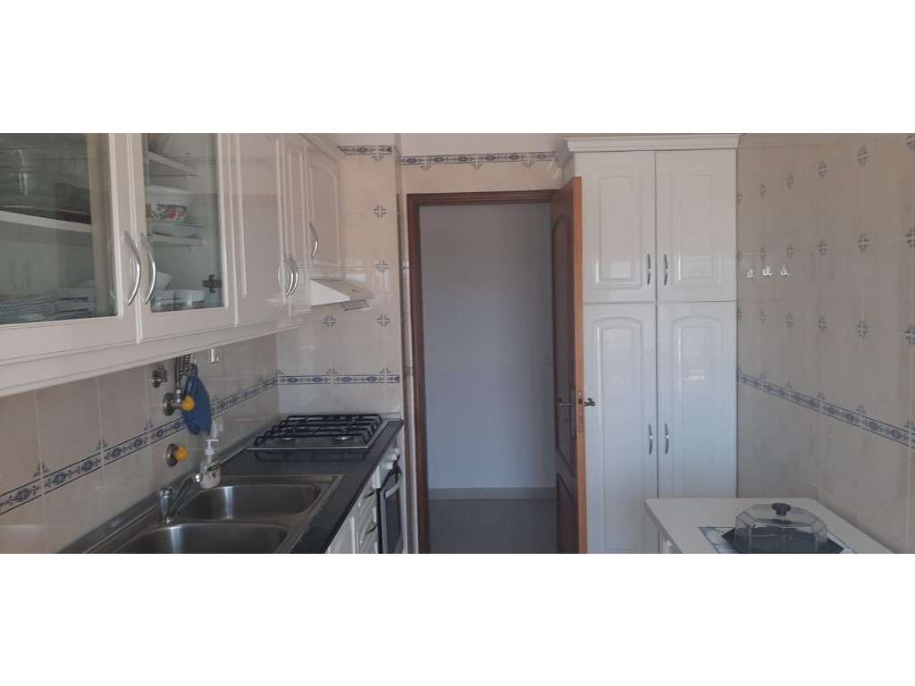 Apartamento t2 vista de mar em condomínio com Piscina - Grande imagem: 2/18