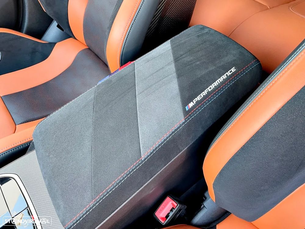 BMW M3 Competition M xDrive - 27