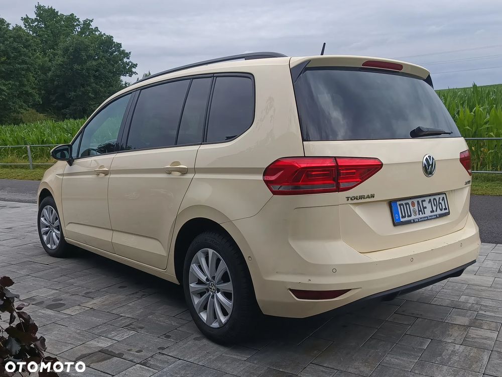 Volkswagen Touran 2.0 TDI SCR DSG Comfortline - 6