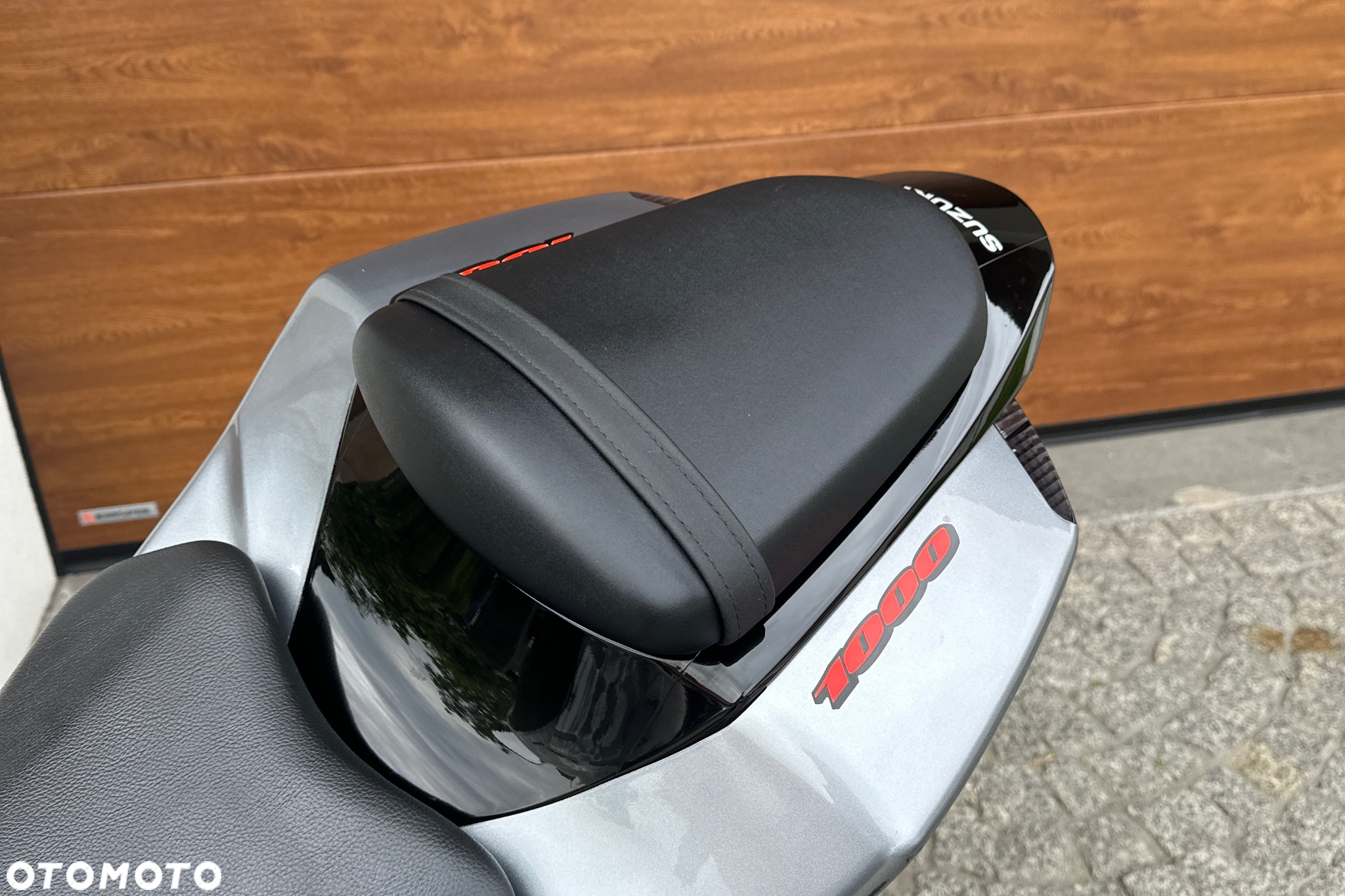Suzuki GSX 1000 - 29