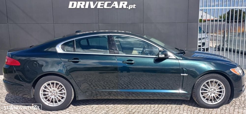 Jaguar XF 2.7 D V6 Premium Luxury - 4