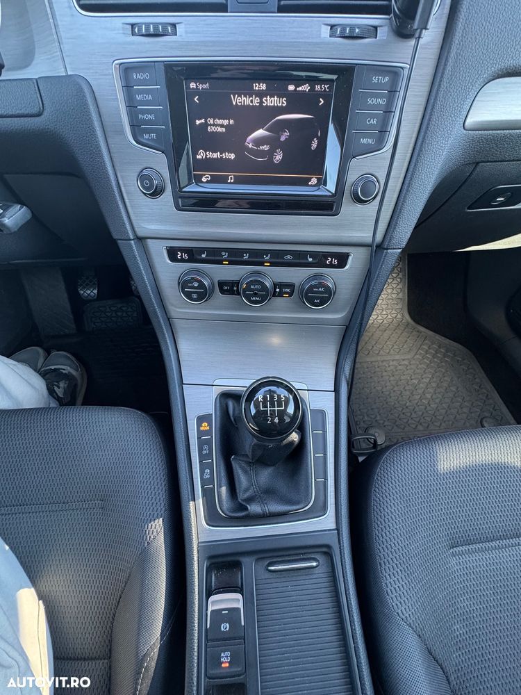 Volkswagen Golf - 13