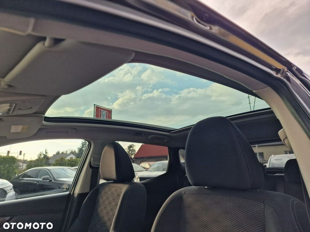 Nissan Qashqai 1.2 DIG-T N-Connecta EU6 - 18