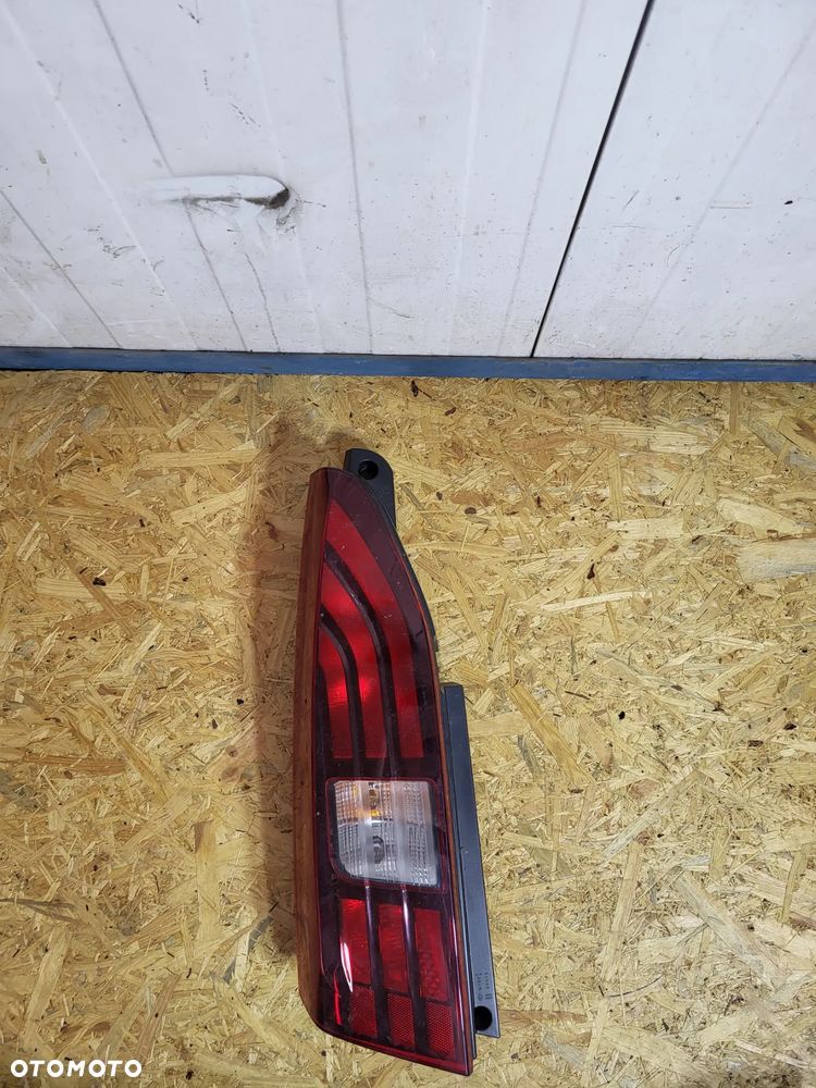 Lampa tylna lewa Citroen Berlingo IV Rifter - 1