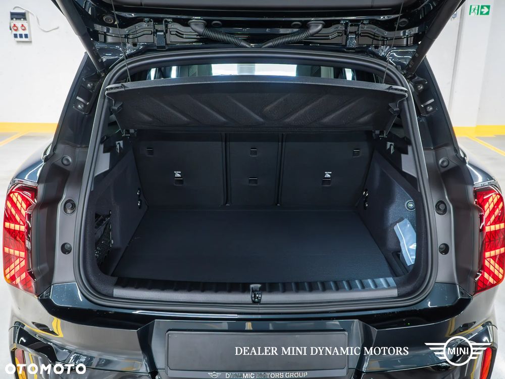 MINI Countryman S ALL4 John Cooper Works Trim - 12