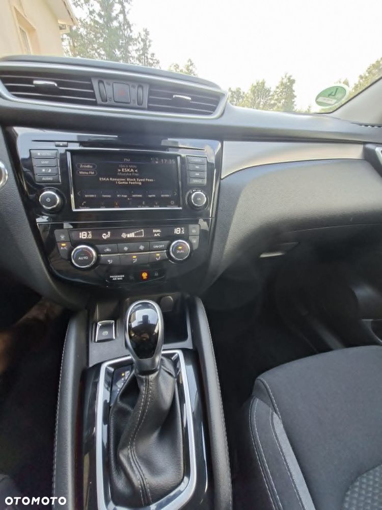 Nissan Qashqai 1.3 DIG-T N-Connecta DCT - 20