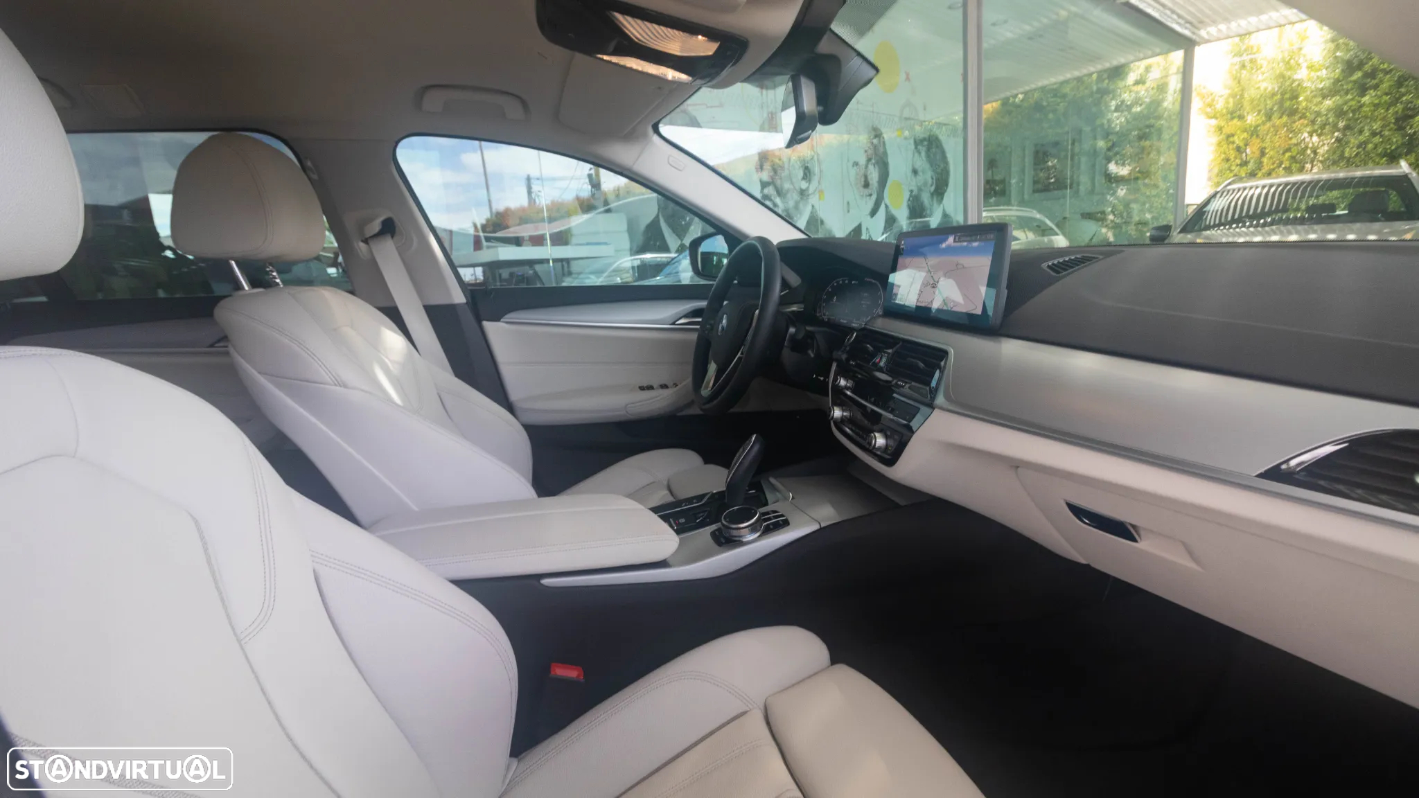 BMW 530 e - 12