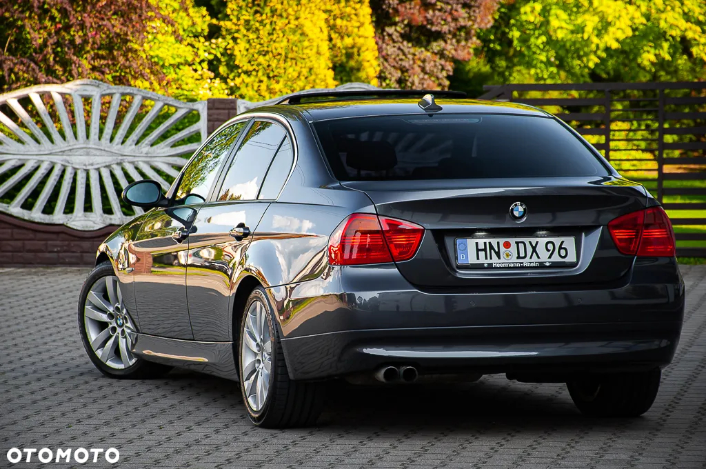 BMW Seria 3 325i - 3