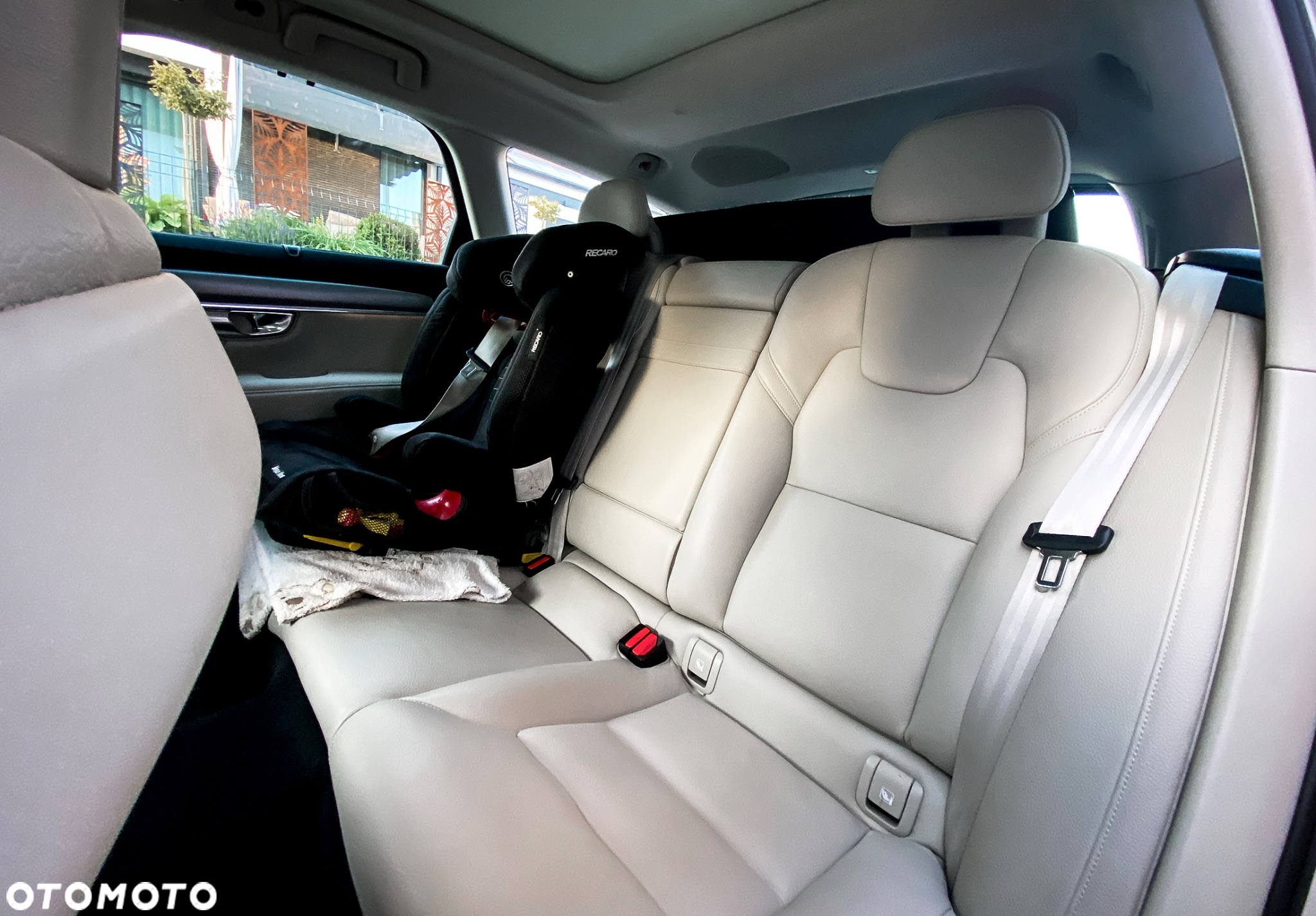Volvo V90 D5 AWD Momentum - 8