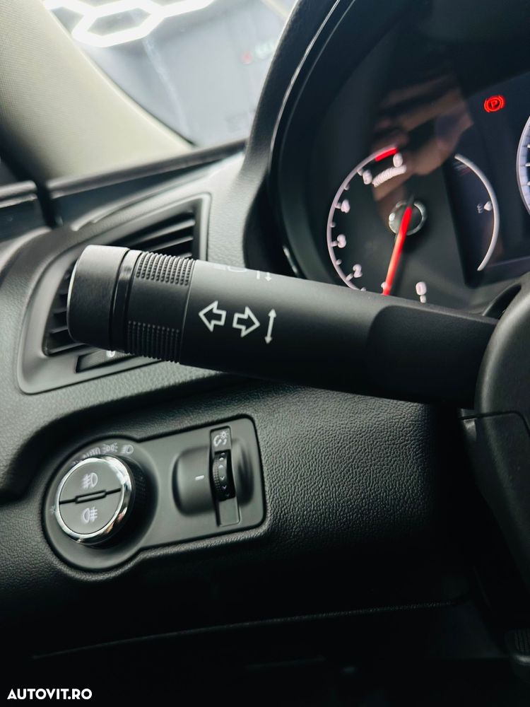 Opel Insignia 2.0 CDTI ecoFLEX Start/Stop Sport - 26