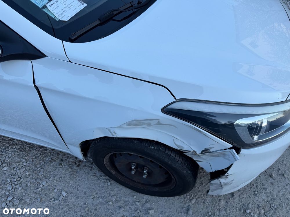 Hyundai i20 1.1 CRDi BlueDrive Elegant - 9