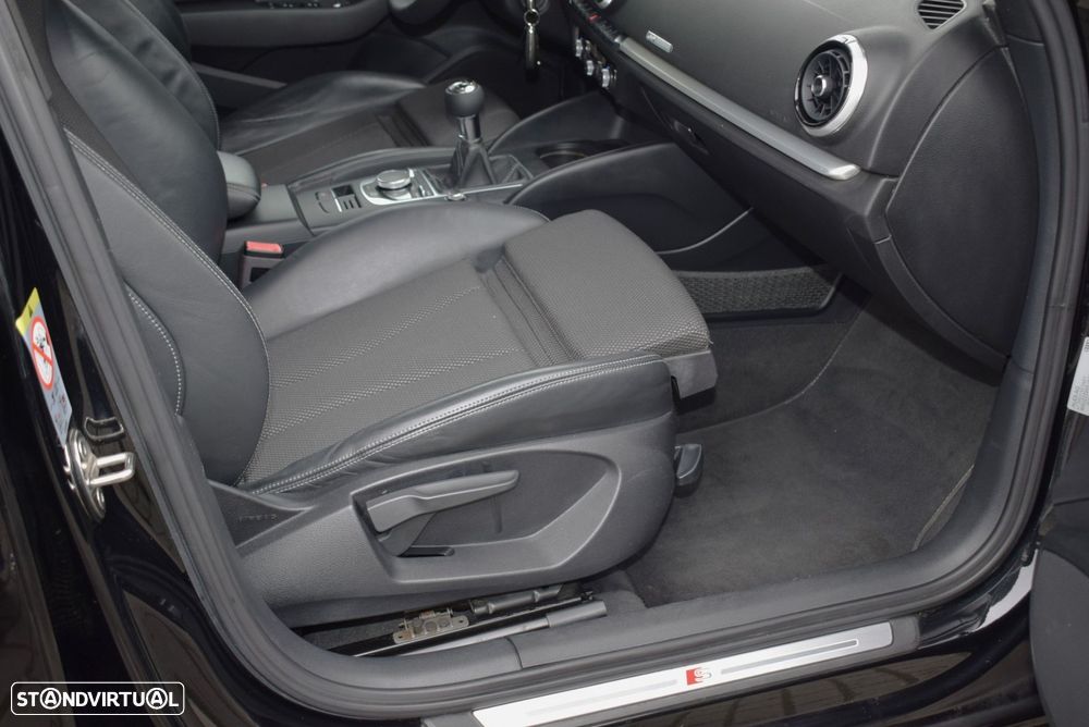 Audi A3 Sportback 1.6 TDI S-line - 45