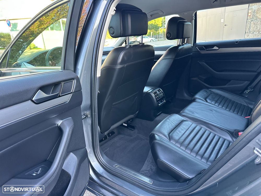 VW Passat Variant 2.0 TDi Highline DSG - 40