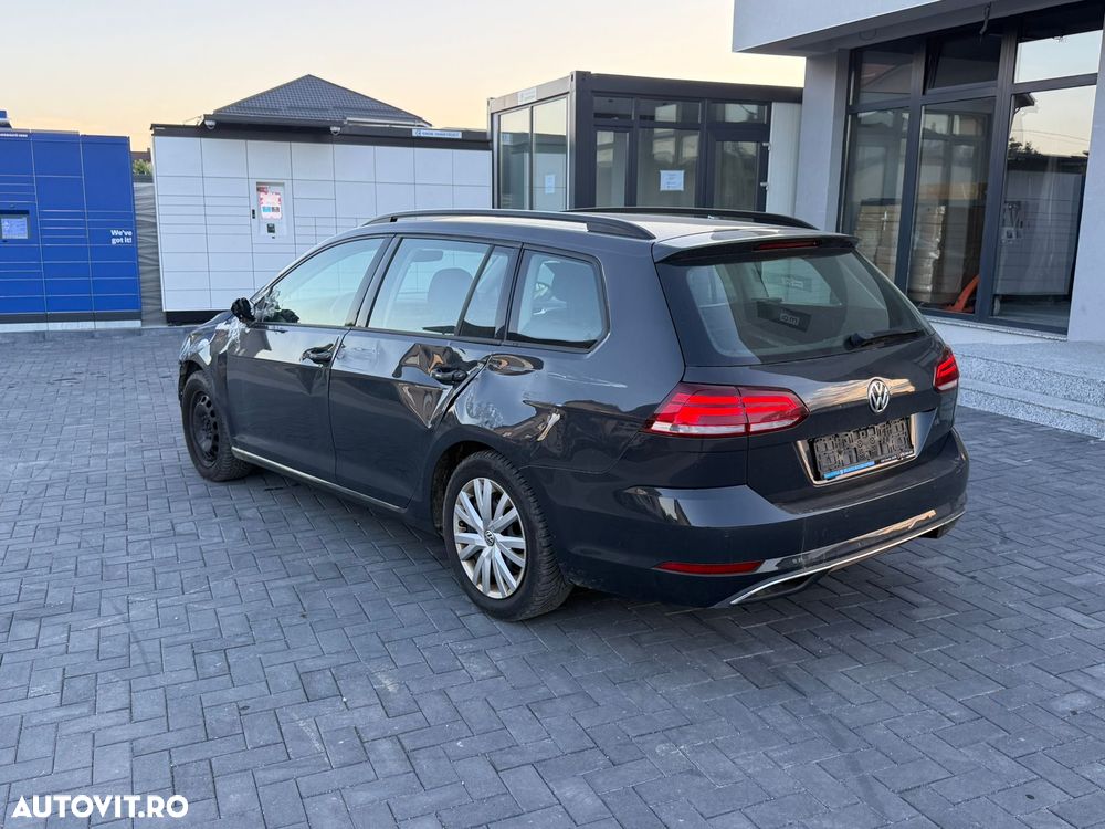 Volkswagen Golf 2.0 TDI DPF BMT Comfortline - 6