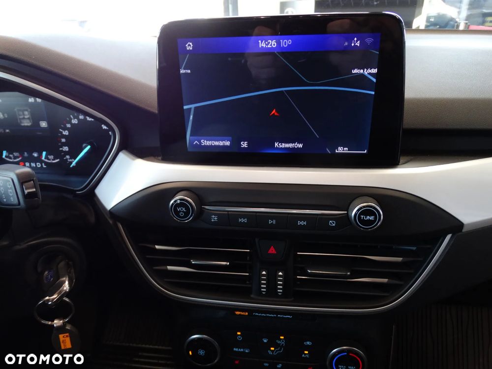 Ford Focus 1.0 EcoBoost SYNC Edition ASS PowerShift - 29