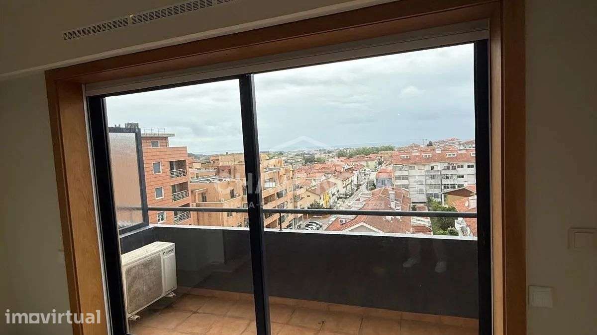 T2+1 c/ Varanda e Lugar de Garagem, junto a Santo Ovídio - Grande imagem: 3/18