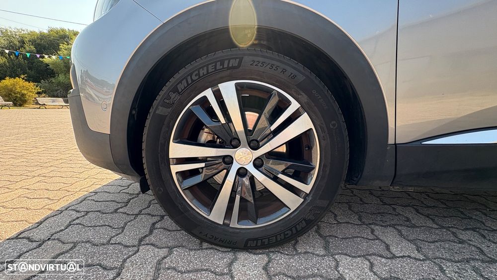 Peugeot 3008 PureTech 130 Stop & Start GPF Allure Pack - 20