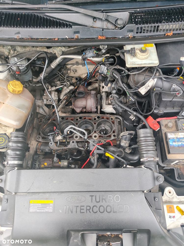 Ford Tourneo Connect - 4