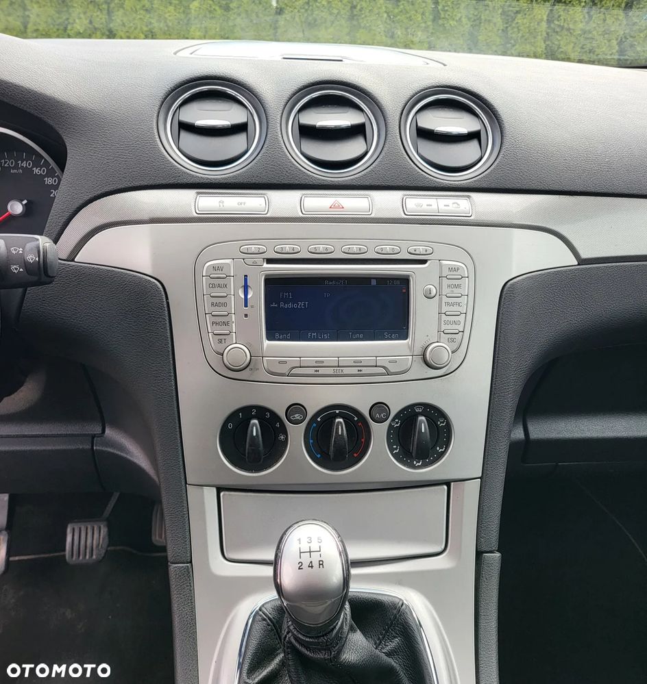 Ford Galaxy 1.8 TDCi Ambiente - 19