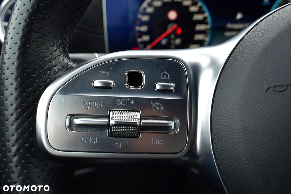 Mercedes-Benz Klasa E 200 Coupe 9G-TRONIC - 9