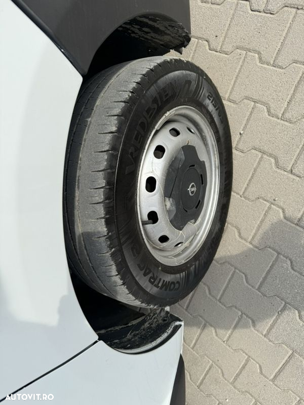 Opel Vivaro - 28