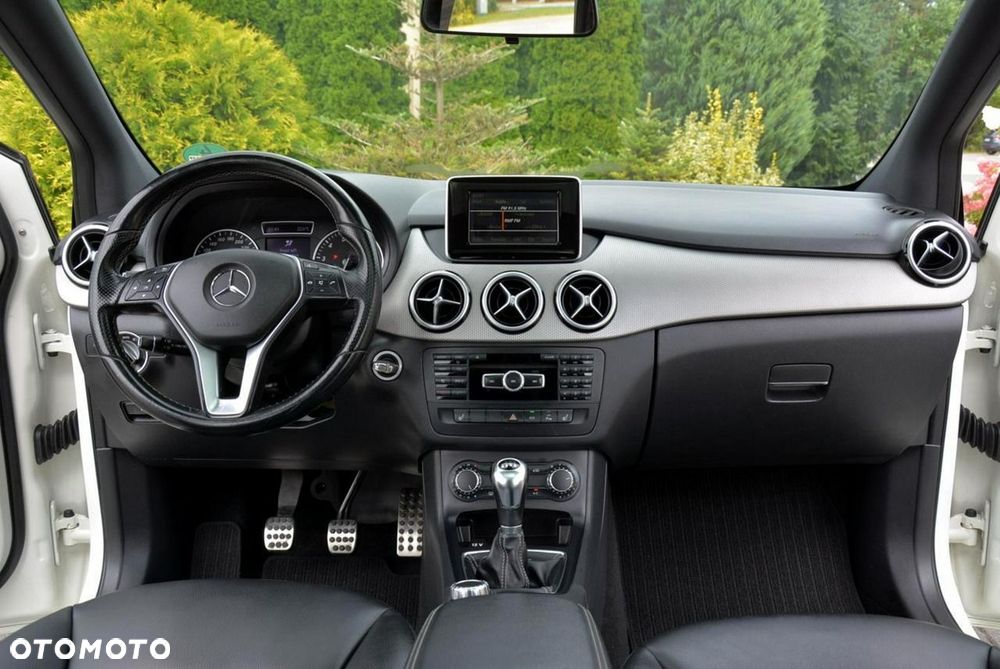 Mercedes-Benz Klasa B 180 Style - 27