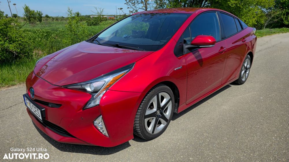 Toyota Prius Hybrid - 2