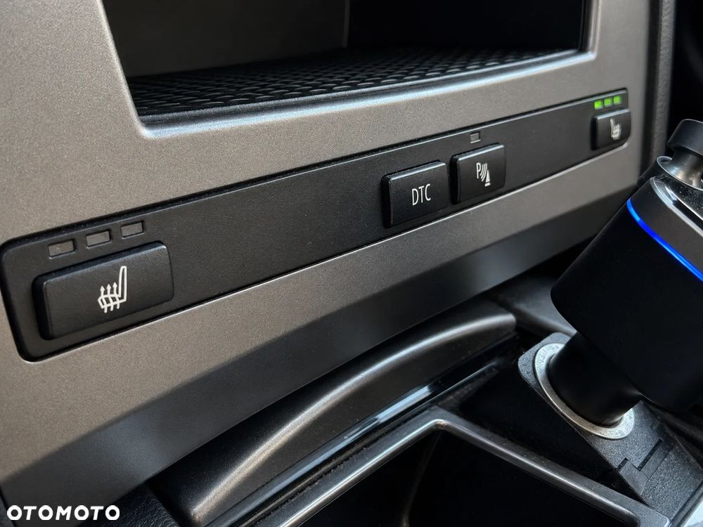 BMW Seria 5 520i - 11