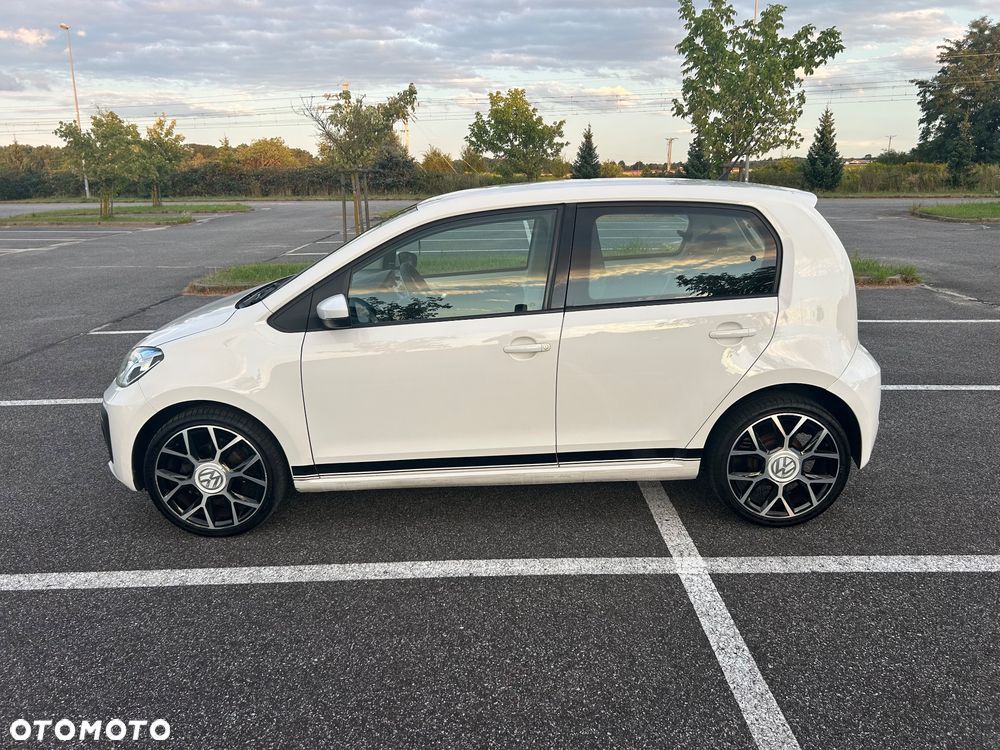 Volkswagen up! - 17