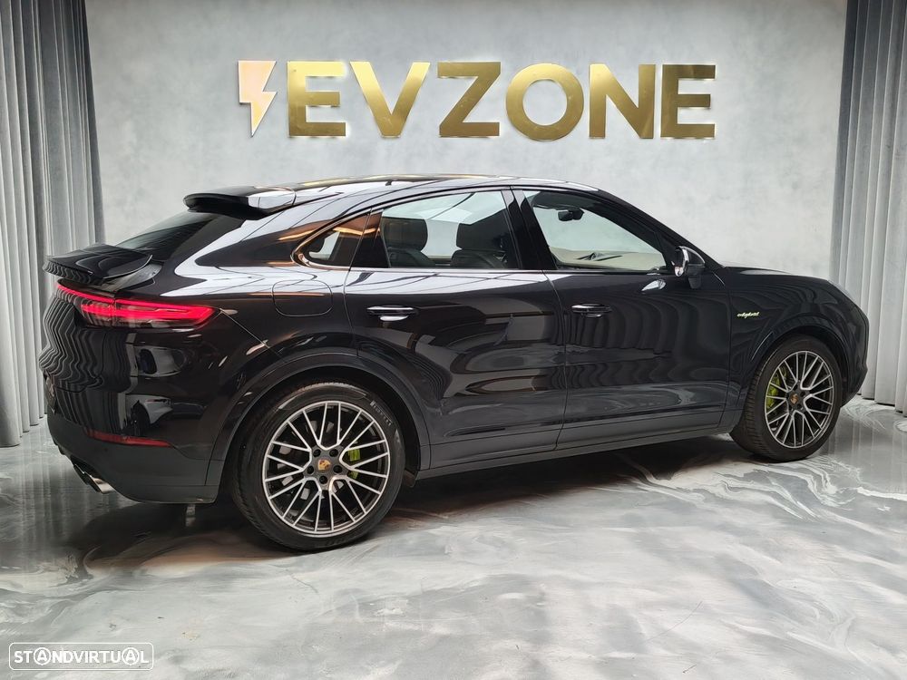 Porsche Cayenne Coupé E-Hybrid - 7