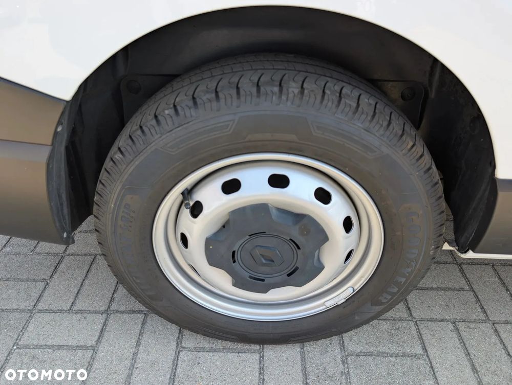 Renault Trafic LONG 58tys.km. przebiegu - 36