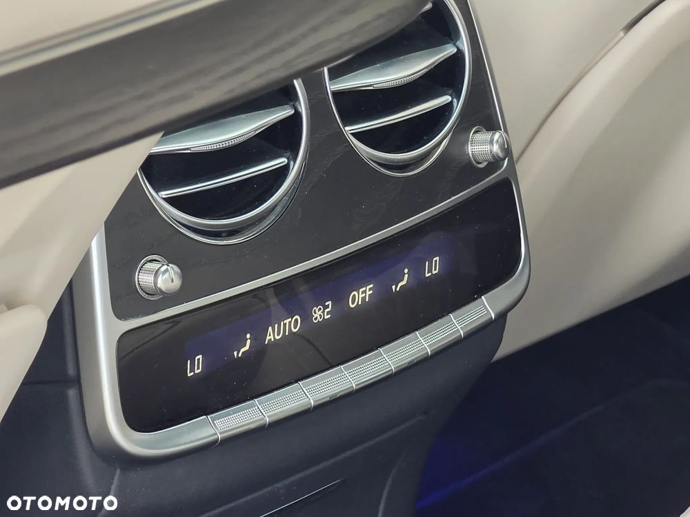 Mercedes-Benz Klasa S 400 d 4-Matic L 9G-TRONIC - 16
