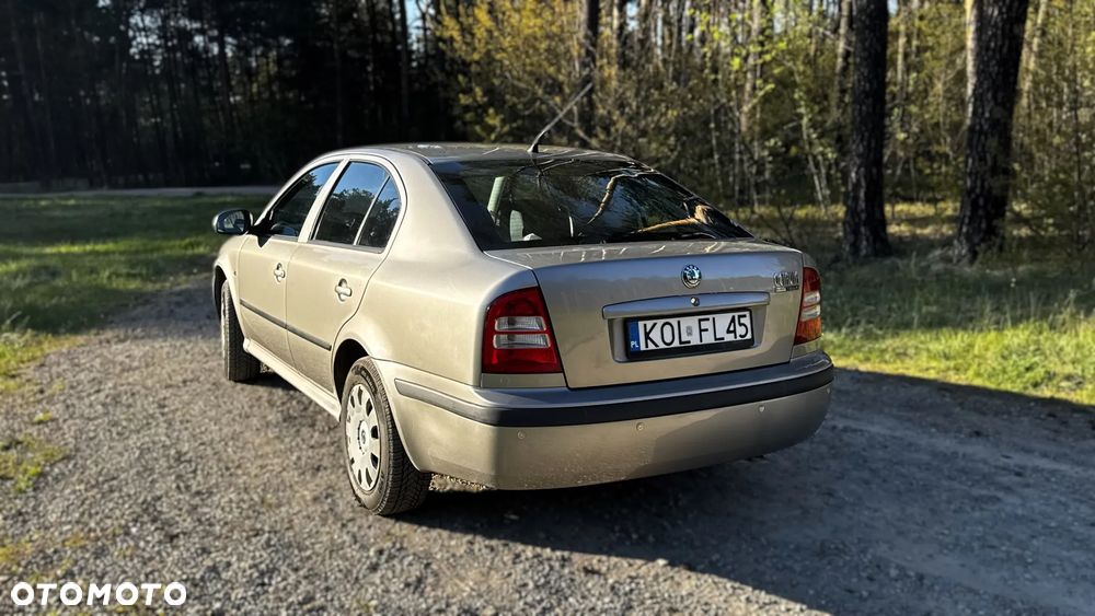 Skoda Octavia 1.6 Tour - 4