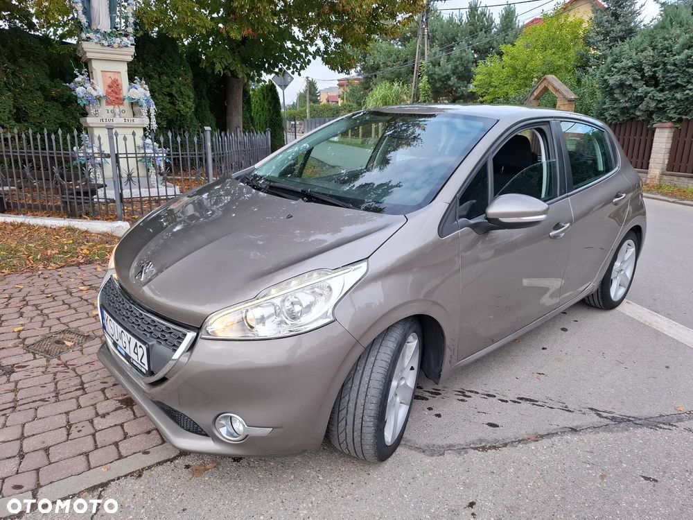 Peugeot 208 - 4