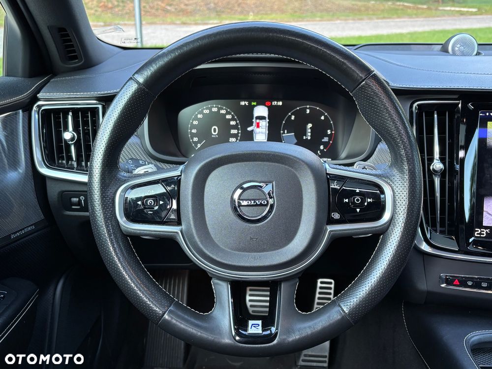 Volvo S90 D5 AWD R-Design - 23