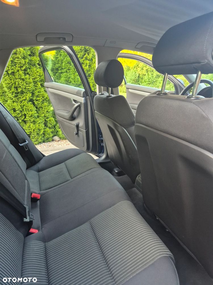 Audi A4 Avant 2.0 TDI - 12