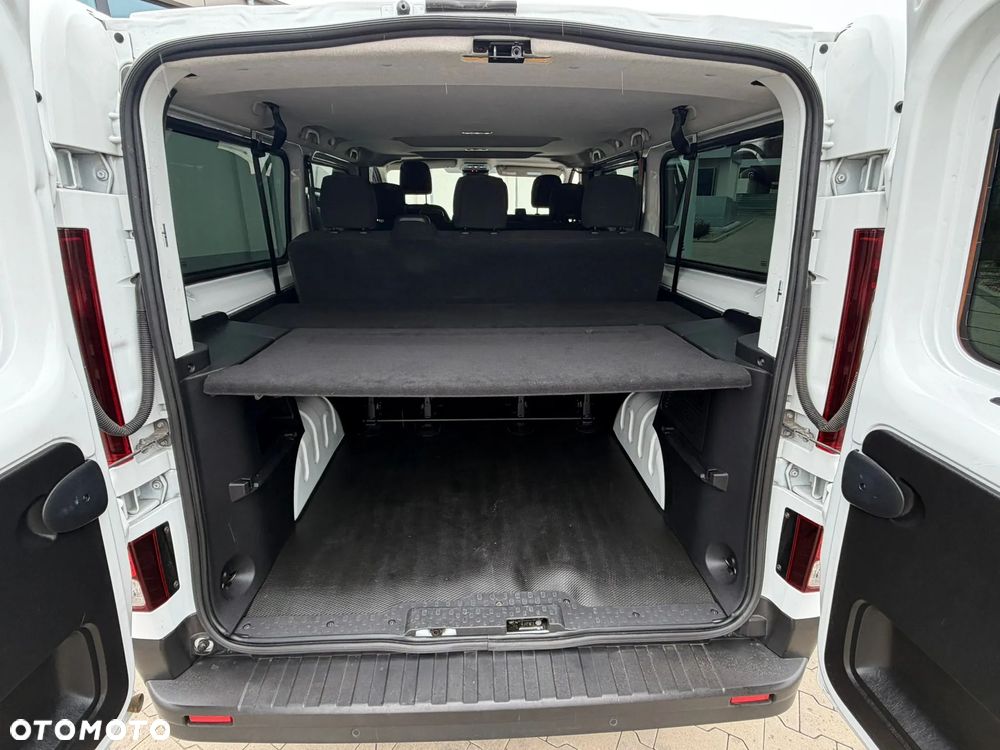 Renault Trafic 2.0 dCi Escapade - 9