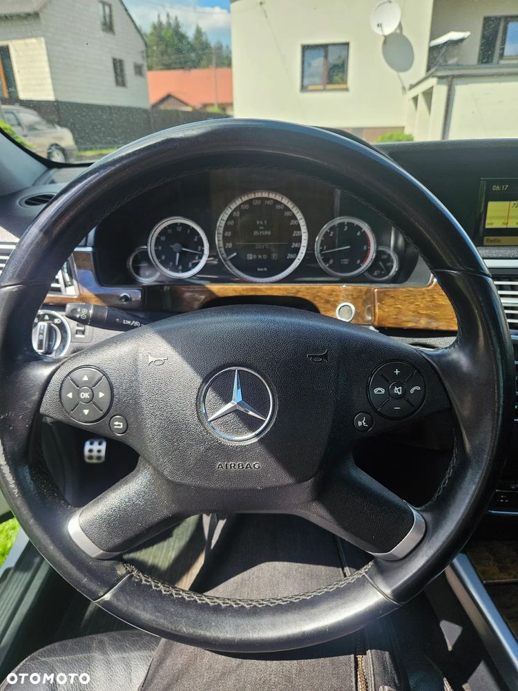 Mercedes-Benz Klasa E - 16