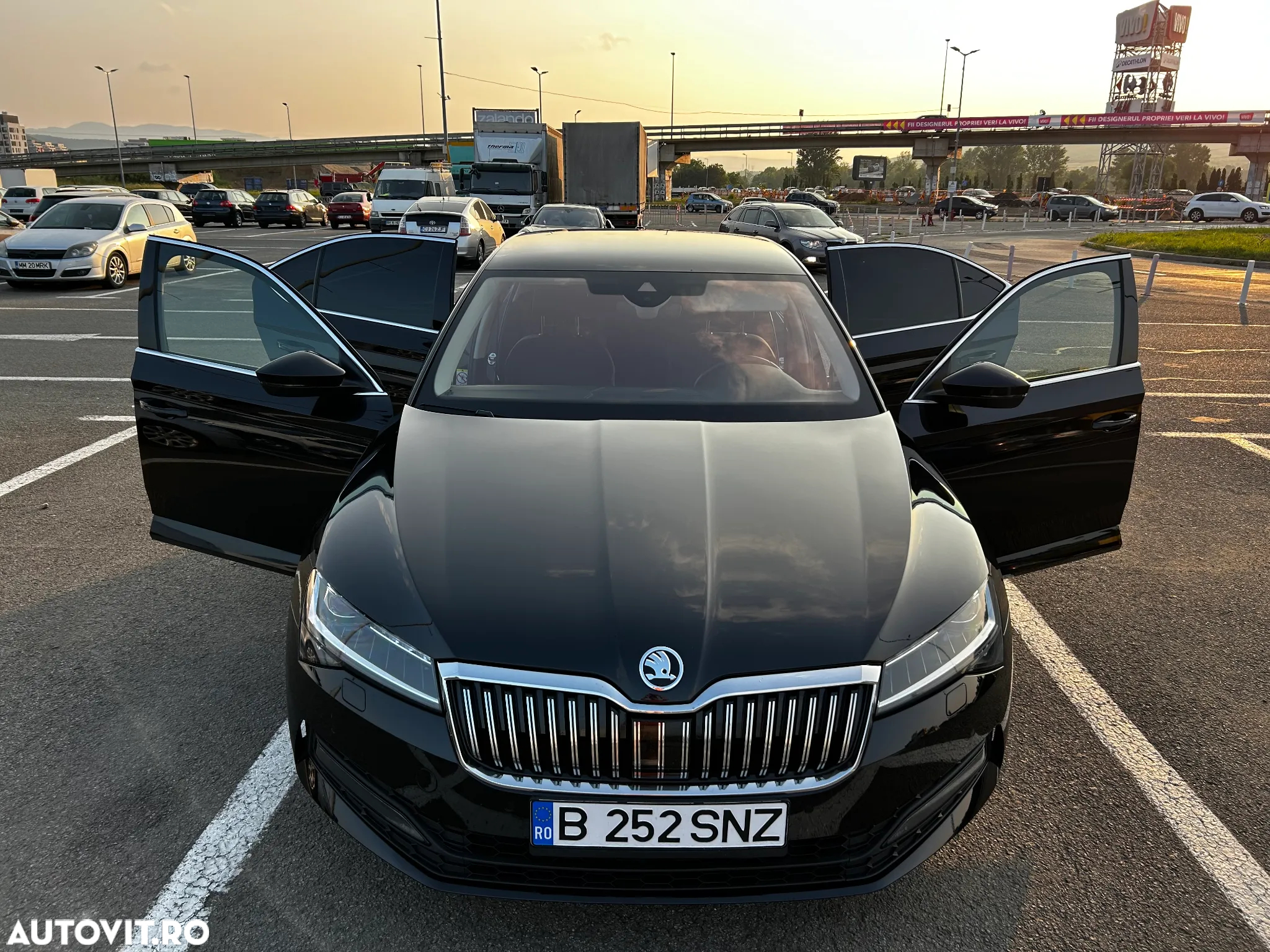 Skoda Superb Combi 2.0 TDI DSG Ambition - 15