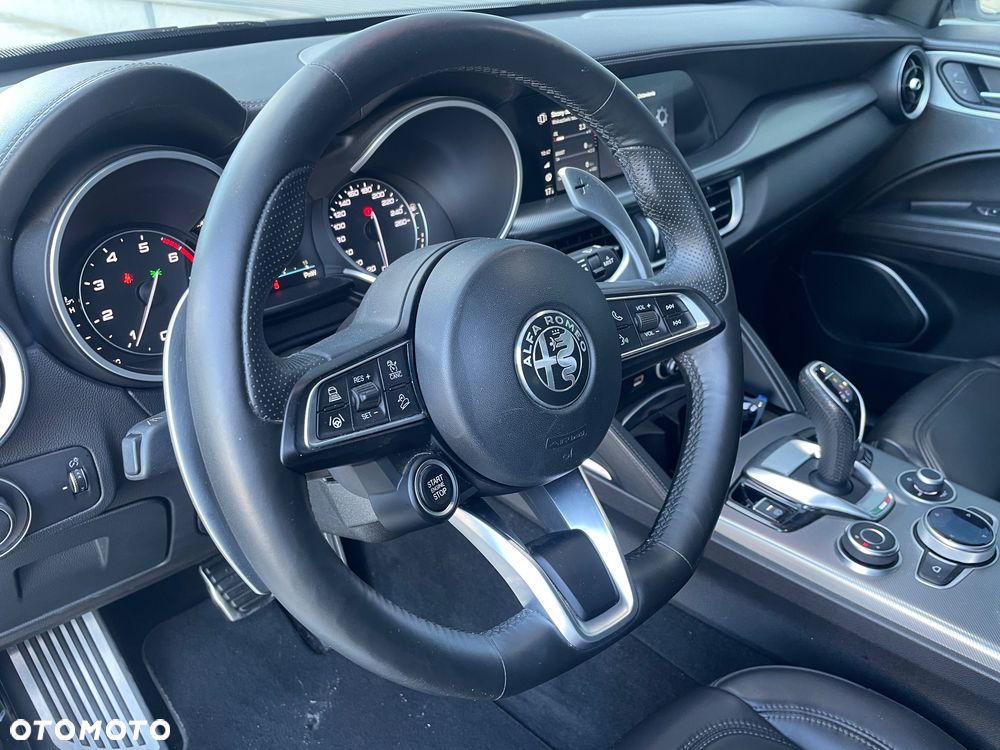 Alfa Romeo Stelvio - 20