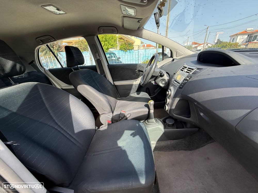 Toyota Yaris 1.0 VVT-i AC - 14